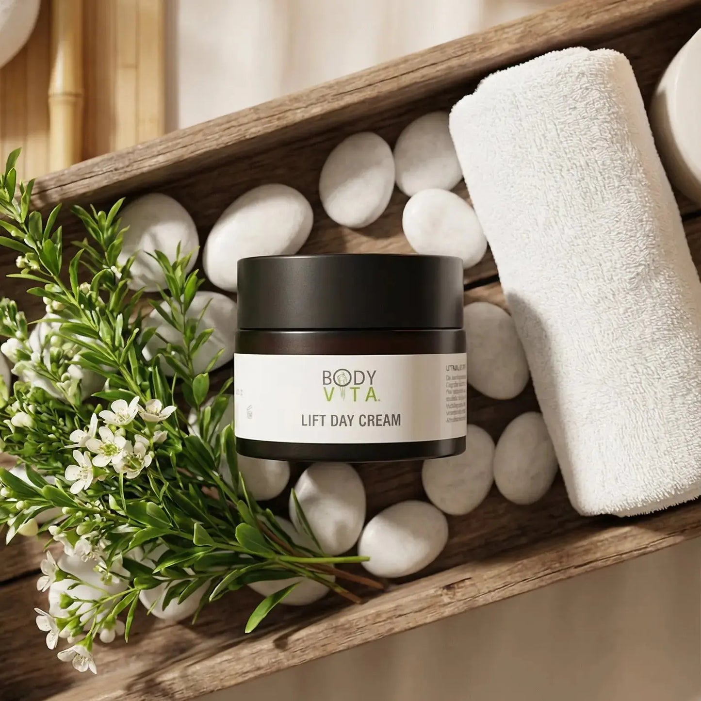 Bodyvita - LIFT DAY + LIFT NIGHT Cream - Gesichtspflege - 3er-Set inkl. Kosmetikbag