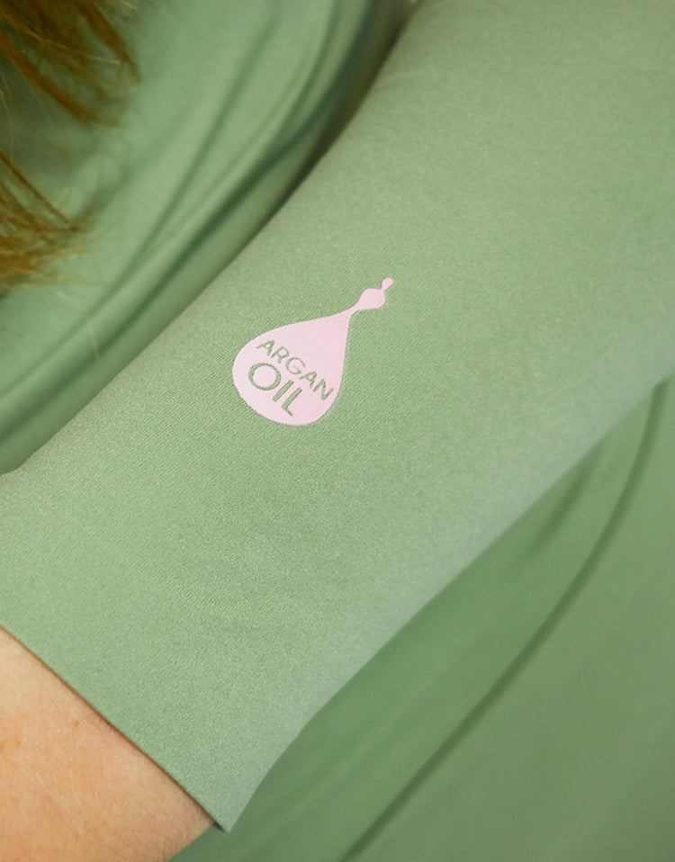 Camisa térmica de manga larga en color oliva 
